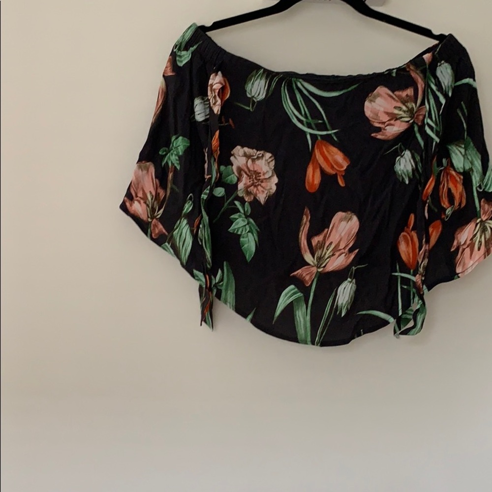 Flirty, black floral summer strapless top!